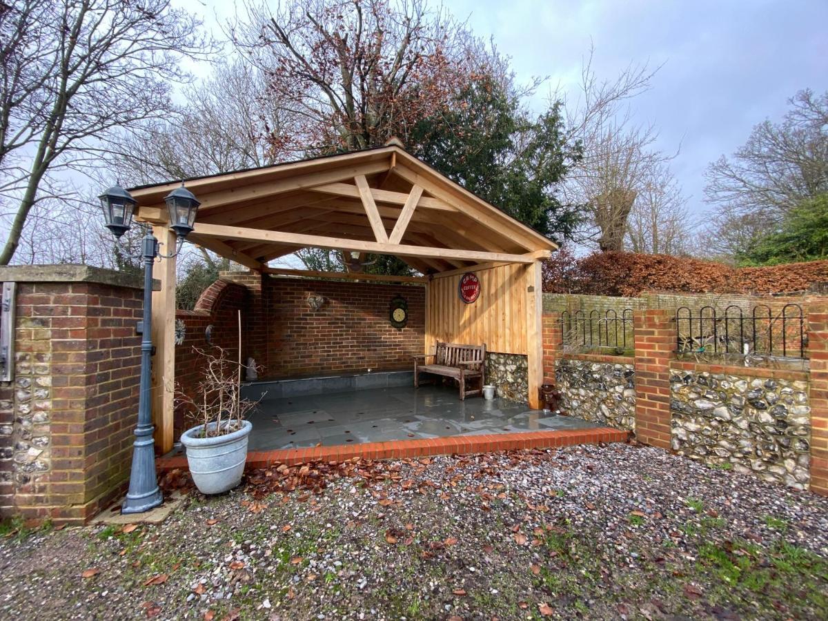 Mulberry Cottage Near Goodwood Чічестер Екстер'єр фото