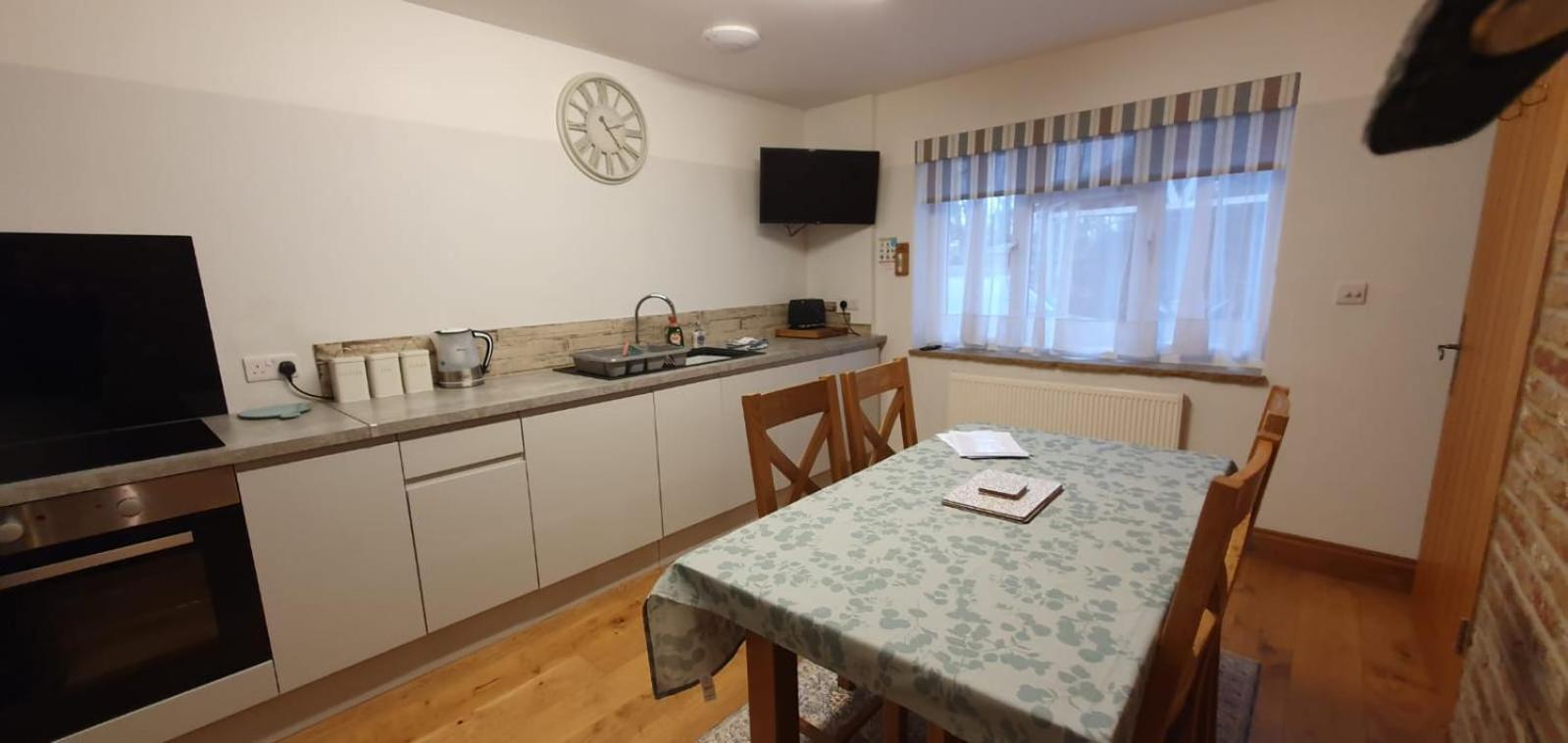 Mulberry Cottage Near Goodwood Чічестер Екстер'єр фото